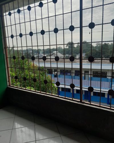 Teralis jendela mminimalis vertikal untuk keamanan rumah