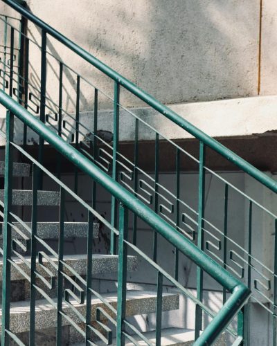 Railing tangga outdoor besi minimalis hollow di karawang