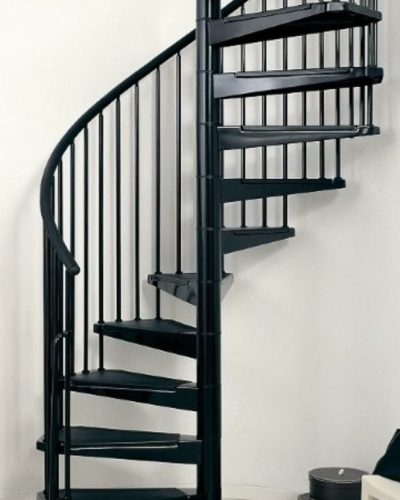 Pengerjaan Rap tangga putar besi dalam rumah sempit