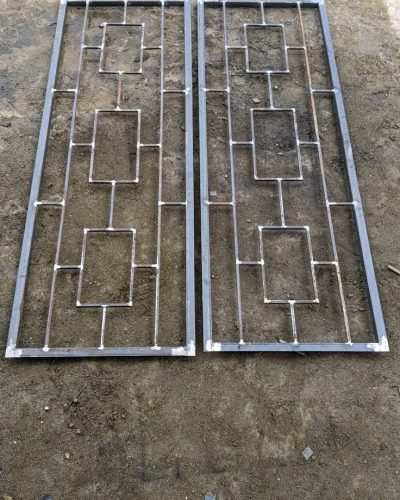 Hasilfabrikasi teralis jendela besi motif geometris