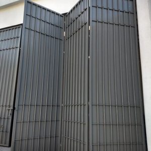 pembuatan pintu lipat besi dan hederson untuk garasi rumah dan ruko terdekat